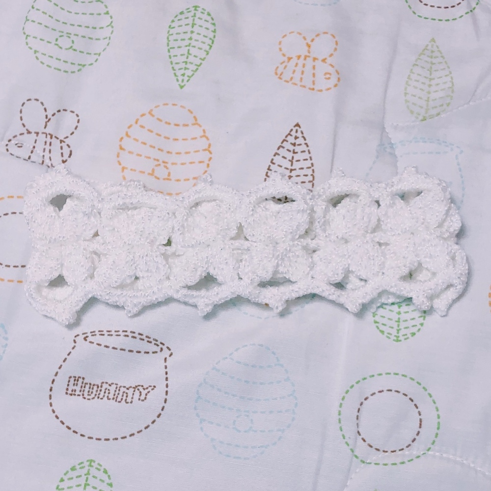 - crochet tieback headband in white